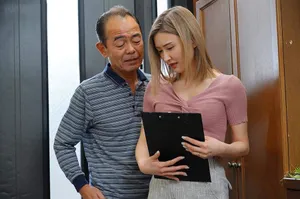 Vừa chuyển về quê với anh xã, người vợ đã bị gã trưởng khu phố tà dâm đe dọa