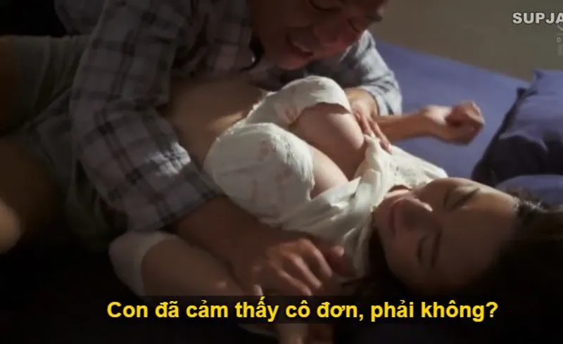 Nhìn con trai mải miết lao vào công việc khiến vợ nó cô quạnh, ông bố chồng liều lĩnh đè ra làm tình với con dâu.